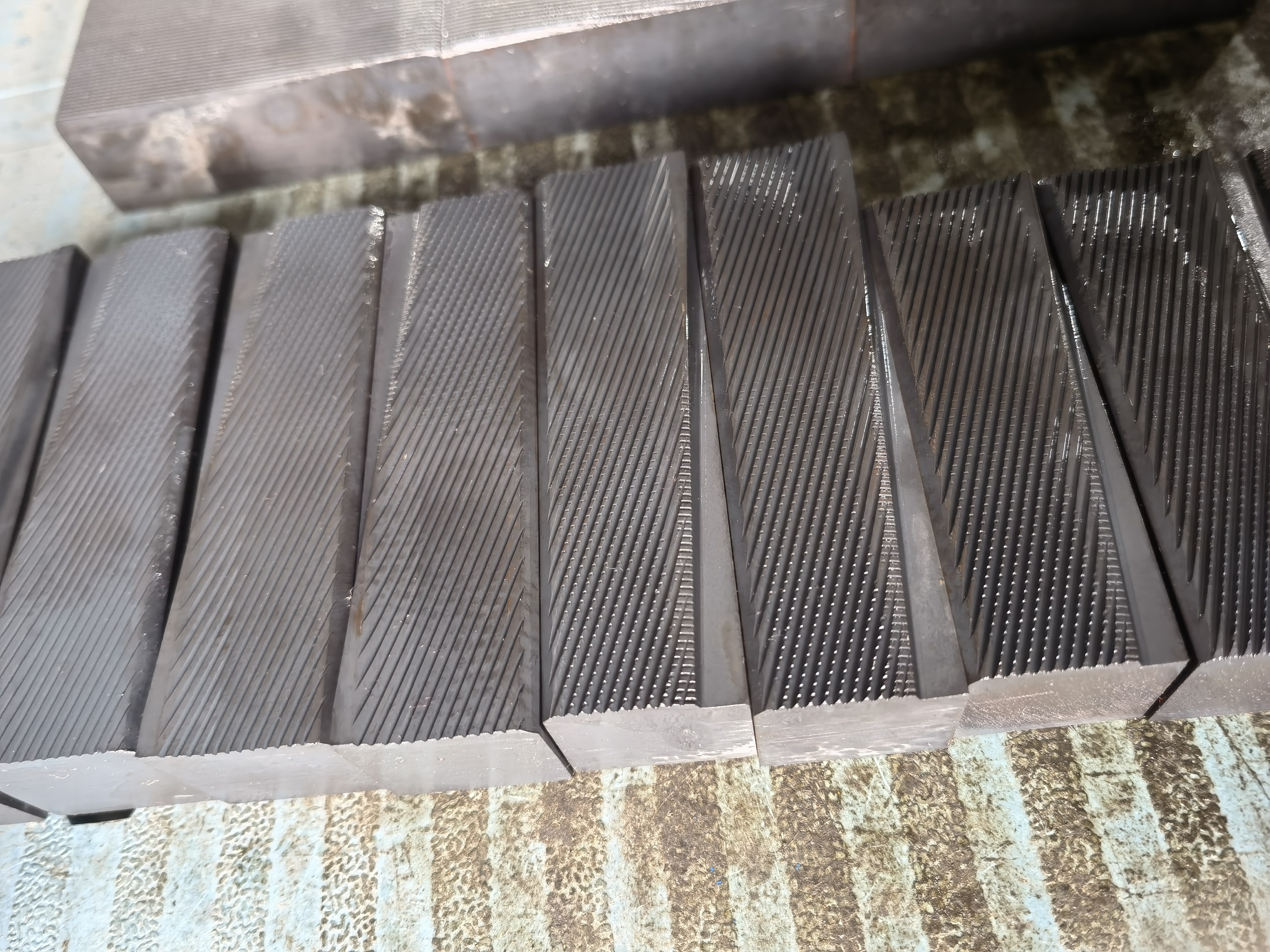 Factory Customized High Quality Tungsten Carbide Thread Rolling Plate for Screw